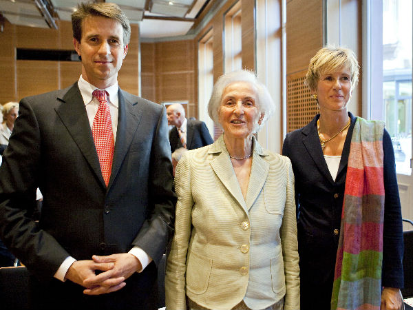  8. க்வான்ட்(Quant) குடும்பம் (42.7 பில்லியன் டாலர்) : 