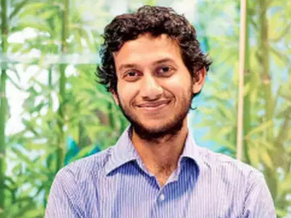 தூண்டுதல் ஒரு டிவி ரிமோட் 