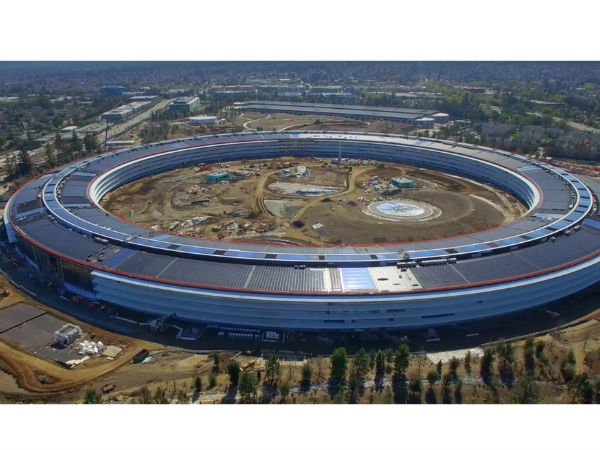 சரிவிலும் சாதித்த ஆப்பிள்