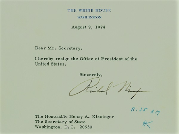 முதல் ராஜினாமா