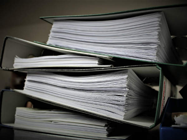 போலி ஆவணங்கள் 