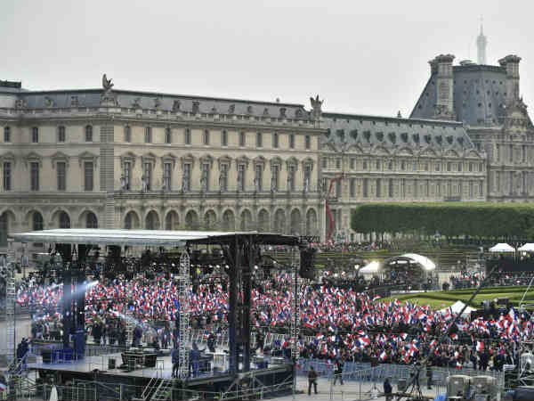 தத்தெடுத்த பிரான்ஸ் அரசு 