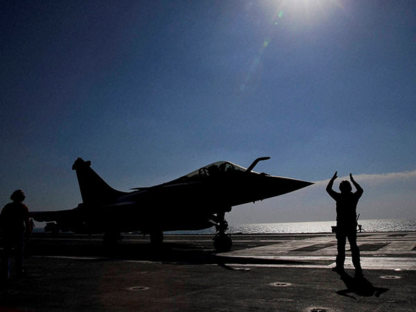 இந்தியாவிடம் 