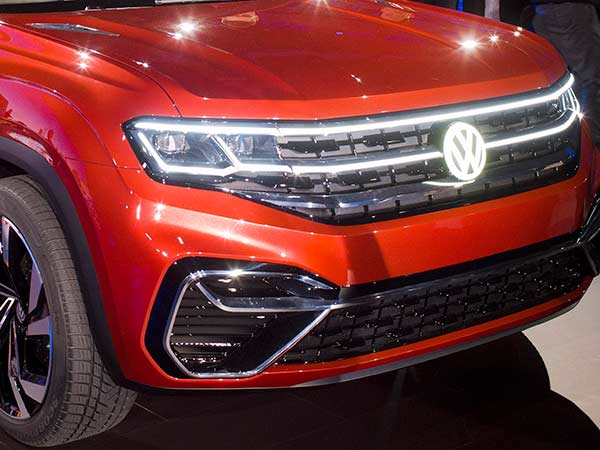 7000 ஊழியர்கள் நீக்கம்