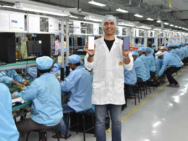 ஸ்மார்ட் போன் தொழிற்சாலை