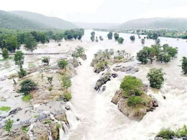 அதிக மழையும், அதிக வறட்சியும்