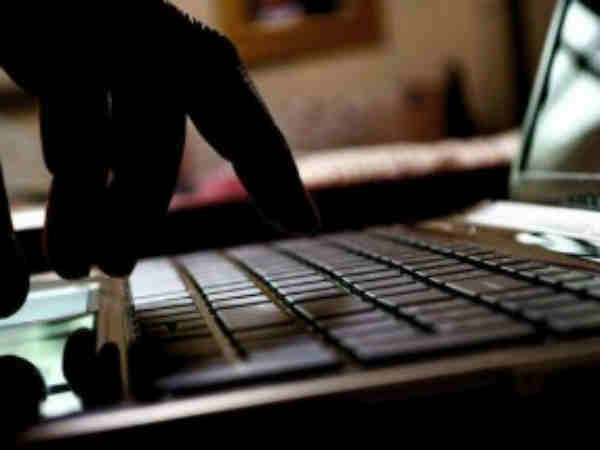 பணத்திற்காக ஹேக் செய்யலாம் 