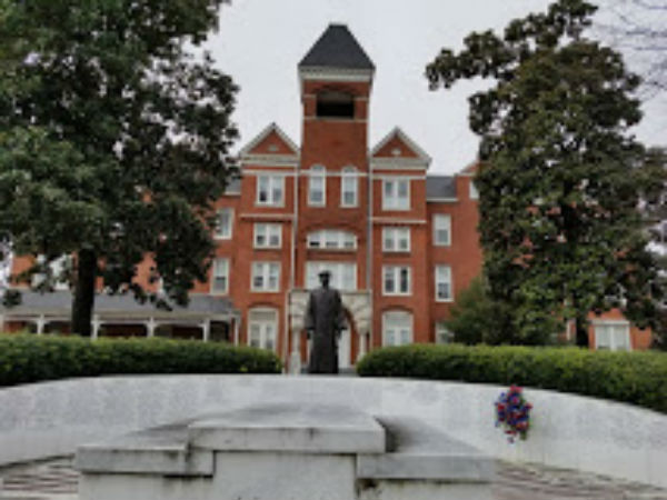 பிளானில் கொஞ்சம் மாற்றம் 