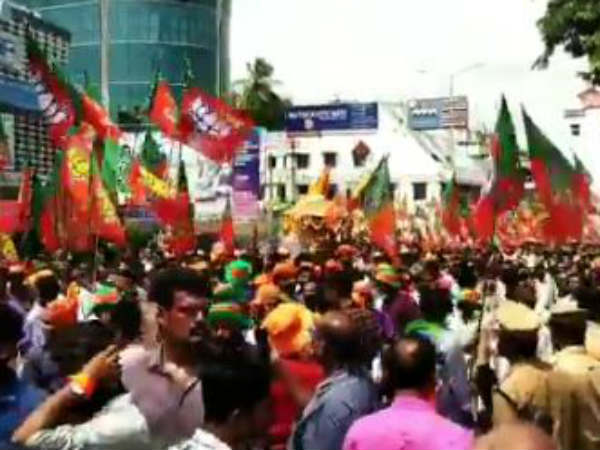 அசுர பலத்துடன் ஆட்சி