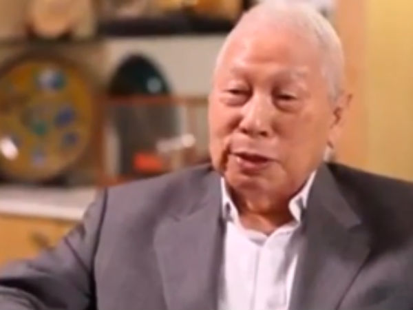  சிவப்பு கம்பள வரவேற்பு 