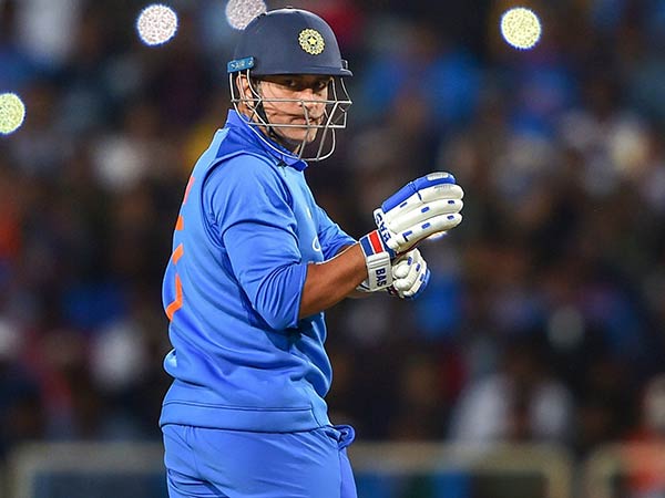 தன்னைத் தானே 