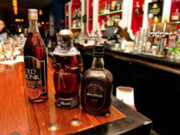 கிளாஸுக்கு காசு வாங்க வேண்டான்னு யாரும் சொல்லயே 