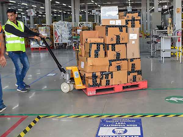 சீனாவுக்கு பொருட்களை விற்க ஆள் தேவை 