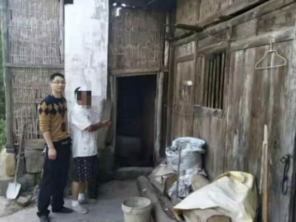 கெட்ட நேரம் பிடிபட்டார்