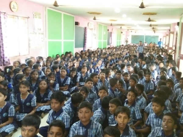 கல்விக்கு முக்கியத்துவம் 