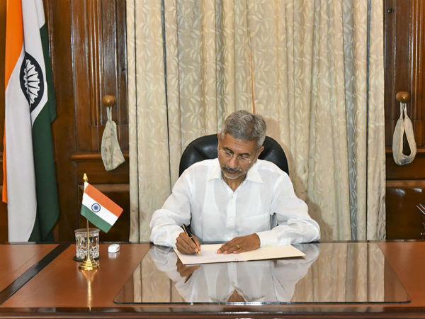 அமைச்சர் ஜெய்சங்கர் 