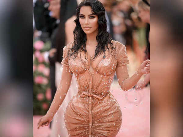 Kim Kardashian - பிருட்டம் 