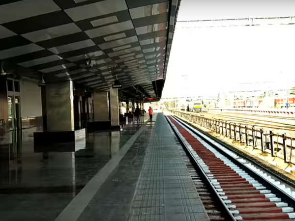 சுத்தமான ரயில் நிலையம் 