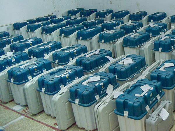 மின்னணு இயந்திரங்கள் முற்றிலும் சேதமடையாதவை 