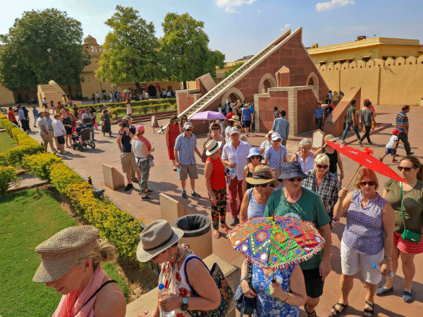 நிதியுதவி