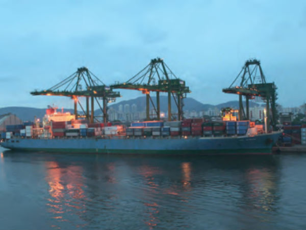 இறக்குமதி பொருட்கள் மீது ஈர்ப்பு