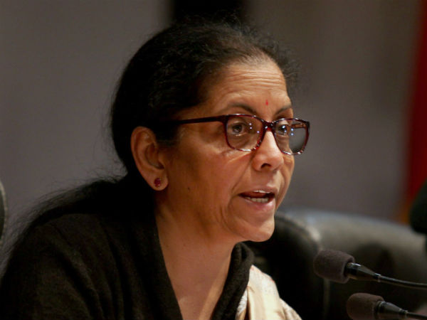 குறைகளைக் சுட்டிக் காட்டிய நிர்மலா சீதாராமன் 