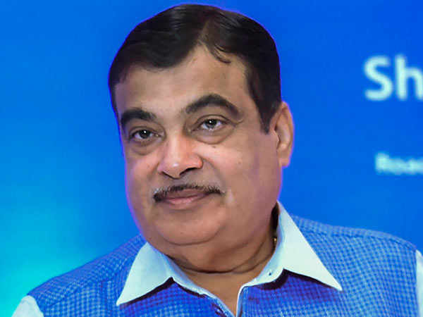 நெடுஞ்சாலை துறைக்குக் கடன் கொடுக்கும் LIC.. ரூ.1.25 லட்சம் கோடி கடன்..  ஆண்டுக்கு ரூ.25,000 கோடி! 