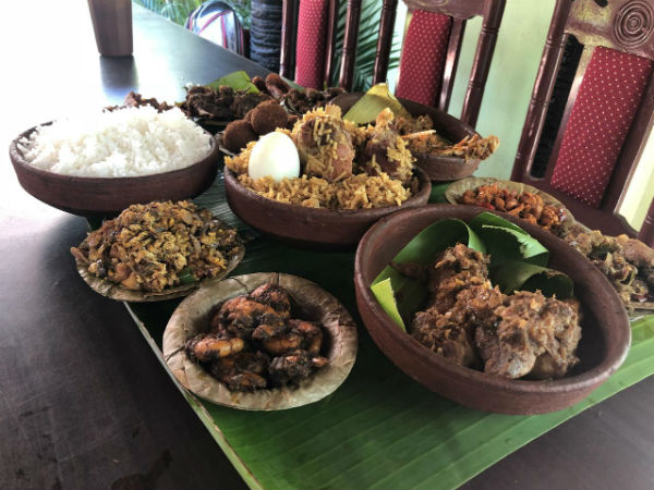  மெஸ் ஓலைக்குடிலில் தான்? 