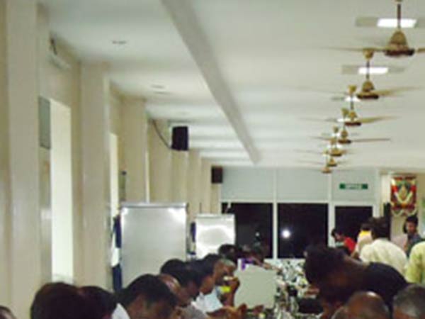 மீல்ஸ் 10 ரூபாய்? 