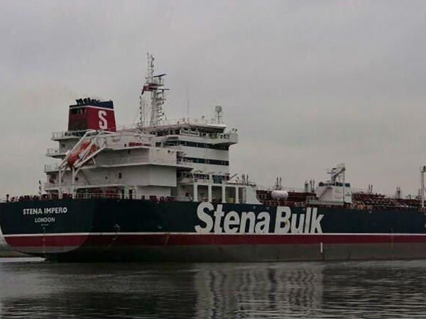 தவறான திசையில் இருந்து ஜலசந்திக்குள் நுழைந்த கப்பல் 