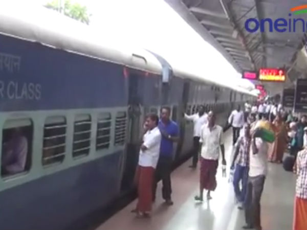 50 ரயில் நிலையங்களை மறுசீரமைத்தல் 