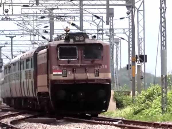 ஓரு பயணிக்கு எவ்வளவு அபராதம்? 