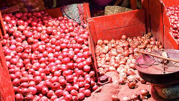 நீடித்த மழை 