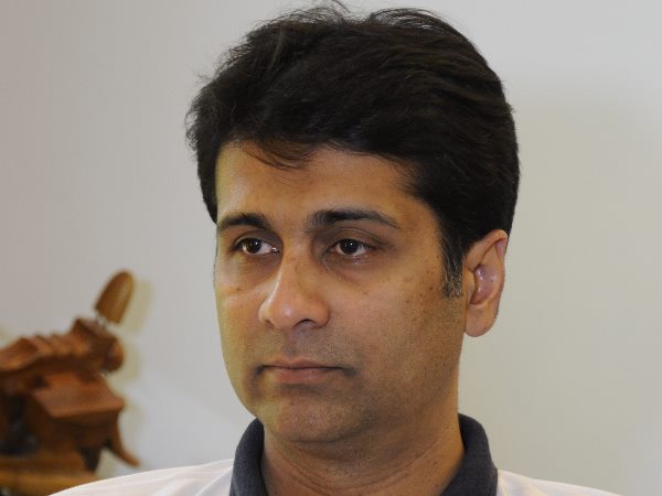 டீலர்கள் 