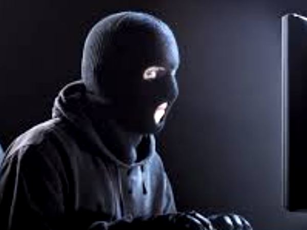 மிகப் பெரிய திருட்டு 