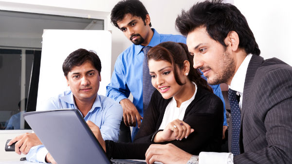 யாரை பொறுப்பேற்க வைக்க வேண்டும் 