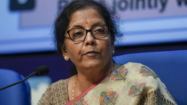 மொத்த பணமும் இங்க தான் இருக்கும் போல? 