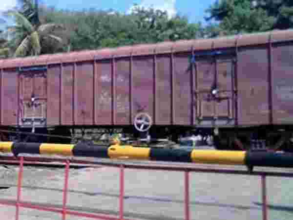 சரக்கு போக்குவரத்து மூலம் வருவாய் 