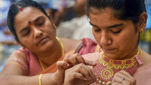 தங்கம் விலை அதிகரிக்கும் 