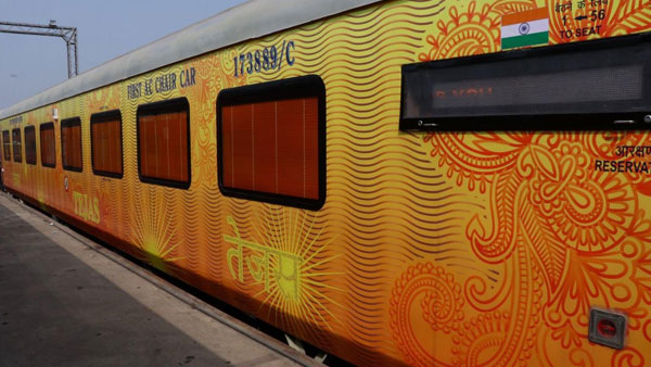 தேஜஸ் பாணியில் கூடுதல் ரயில்கள் 