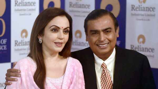 மக்களுக்கு ஆதரவளிப்போம் 