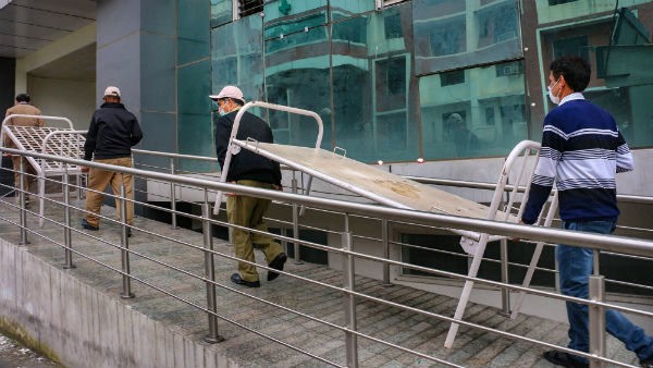 என்ன செய்யப் போகிறார்கள். 