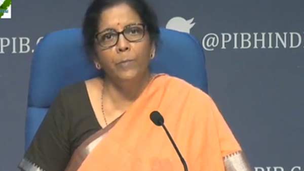 சுய உதவி குழுக்களுக்கு நிதி 