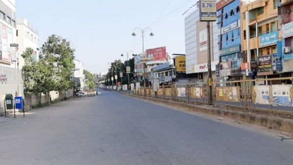 லாக்டவுனால் சிக்கிக் கொண்ட இந்தியர்கள்