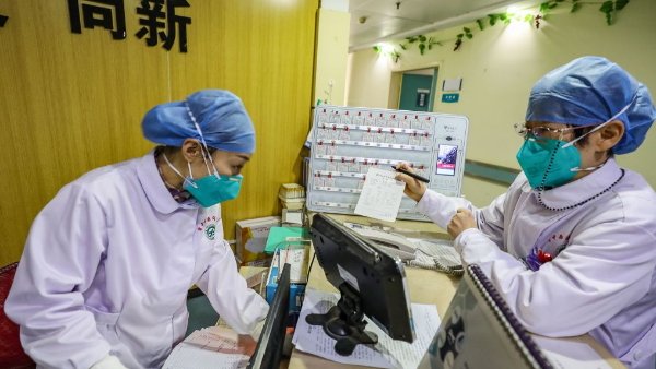 யார் இந்த உற்பத்தியாளர்? 