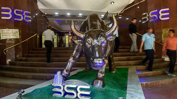 ஜூலை மூன்றாம் வாரத்தில் (10 - 17 ஜூலை) 7% மேல் விலை ஏறிய பங்குகள் விவரம்! ஜூலை மூன்றாம் வாரத்தில் (10 - 17 ஜூலை) 7% மேல் விலை ஏறிய பங்குகள் விவரம்!