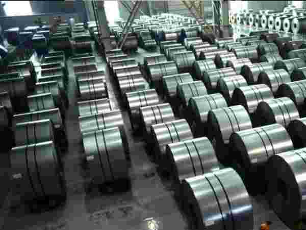 8 முக்கியத் துறைகள் 