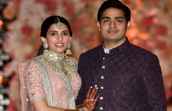 பிரித்வி ஆகாஷ் அம்பானி 