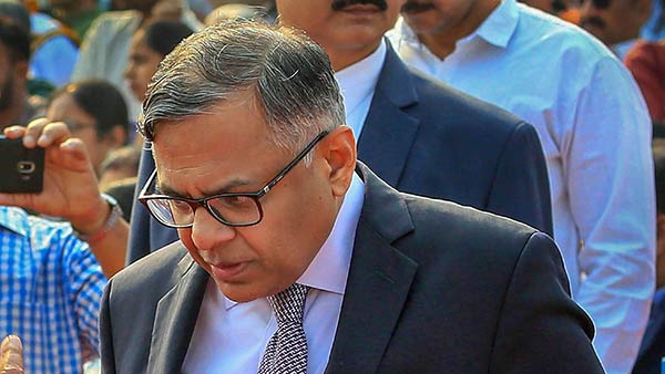 டாடா சன்ஸ் - எஸ்பி குரூப் 