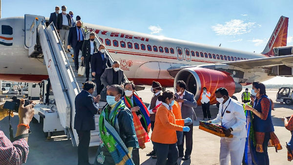 மக்கள் வருகை 